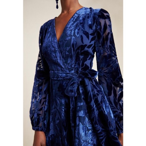 Anthropologie Hutch Daniela Velvet Wrap 